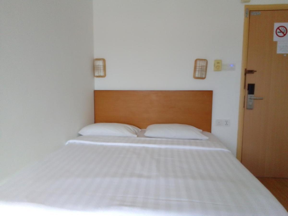Super Oyo 90464 Borneo Suites Hotel Kota Kinabalu Zewnętrze zdjęcie