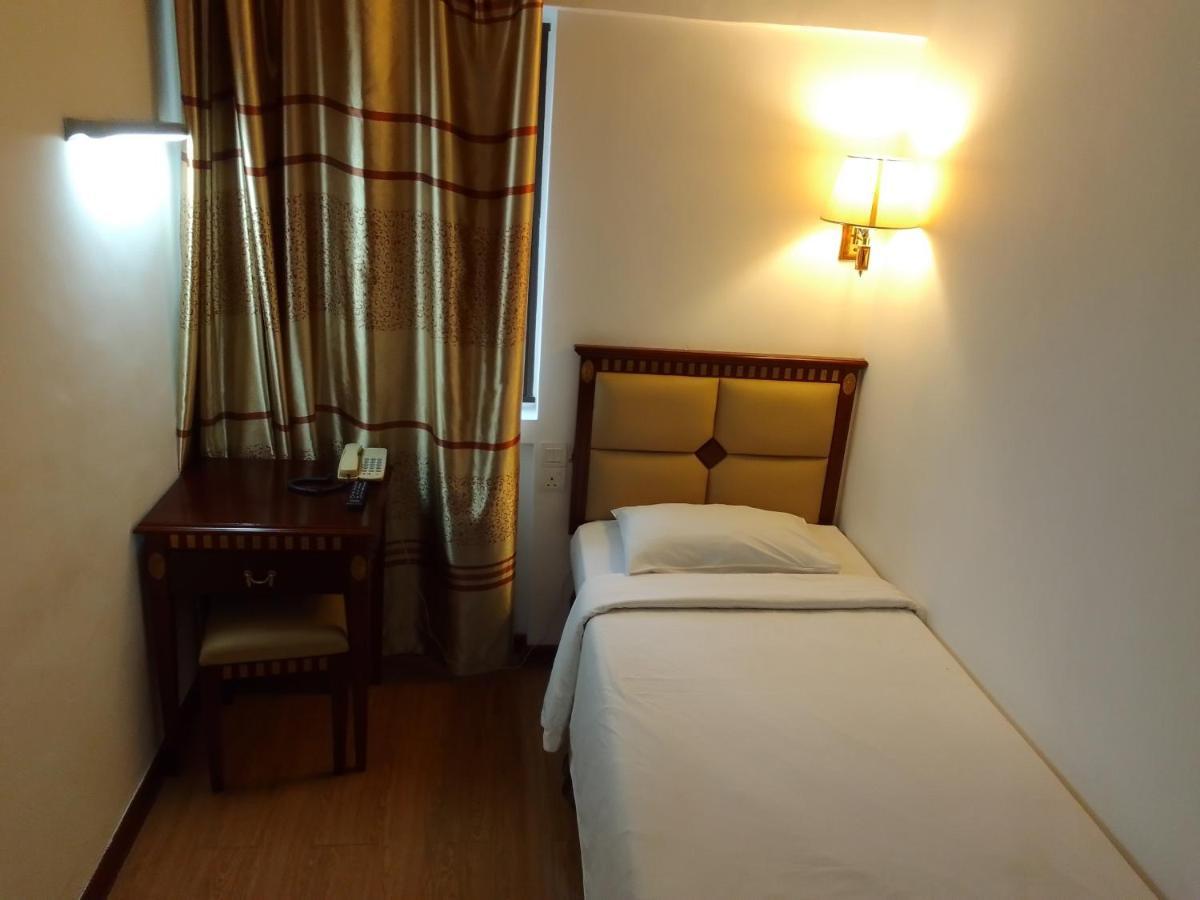 Super Oyo 90464 Borneo Suites Hotel Kota Kinabalu Zewnętrze zdjęcie