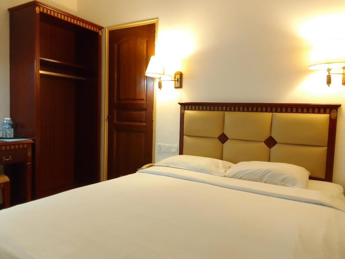 Super Oyo 90464 Borneo Suites Hotel Kota Kinabalu Zewnętrze zdjęcie