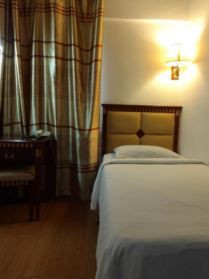 Super Oyo 90464 Borneo Suites Hotel Kota Kinabalu Zewnętrze zdjęcie