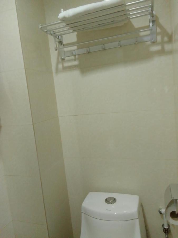Super Oyo 90464 Borneo Suites Hotel Kota Kinabalu Zewnętrze zdjęcie
