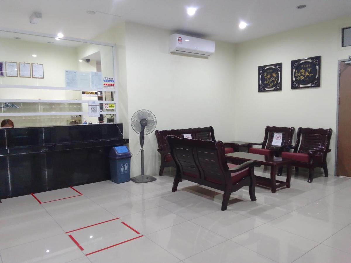 Super Oyo 90464 Borneo Suites Hotel Kota Kinabalu Zewnętrze zdjęcie