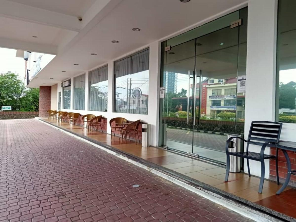 Super Oyo 90464 Borneo Suites Hotel Kota Kinabalu Zewnętrze zdjęcie