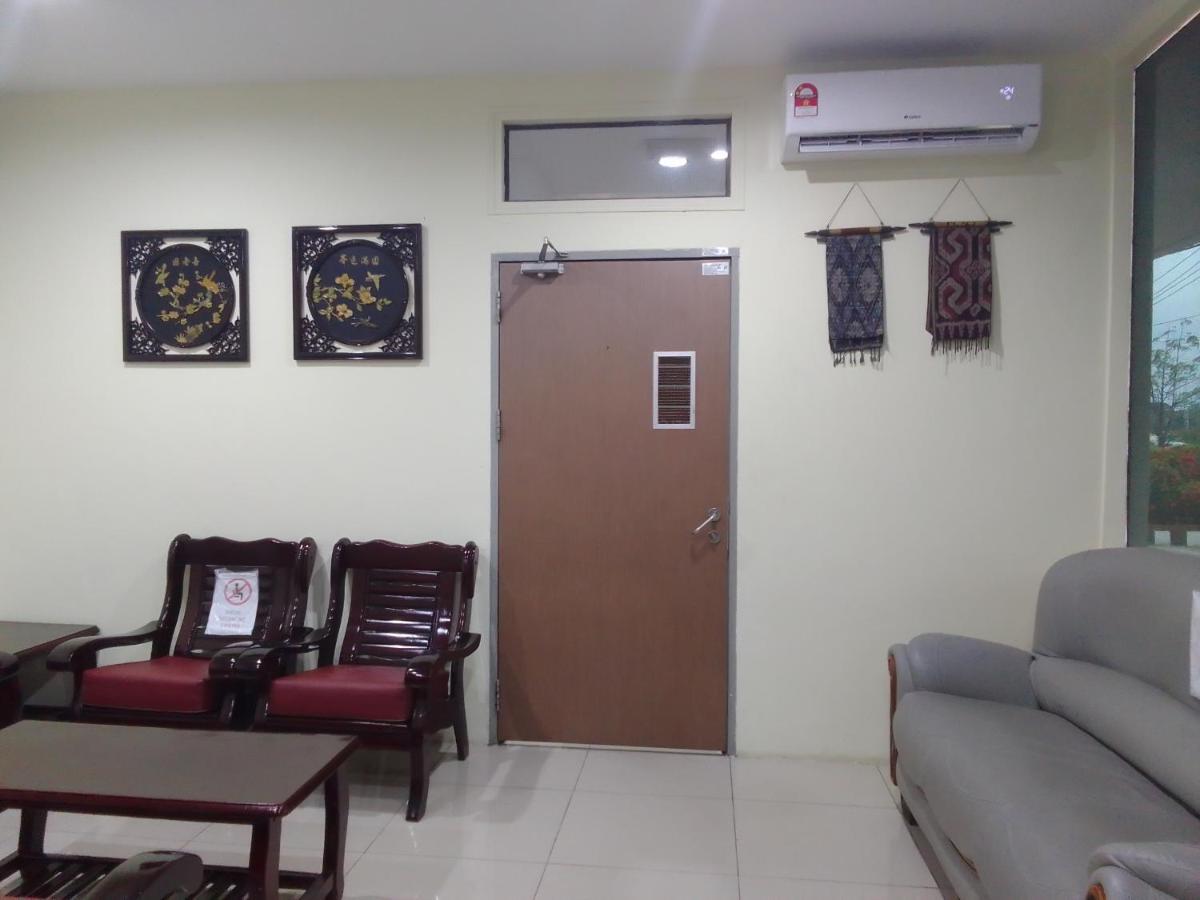 Super Oyo 90464 Borneo Suites Hotel Kota Kinabalu Zewnętrze zdjęcie